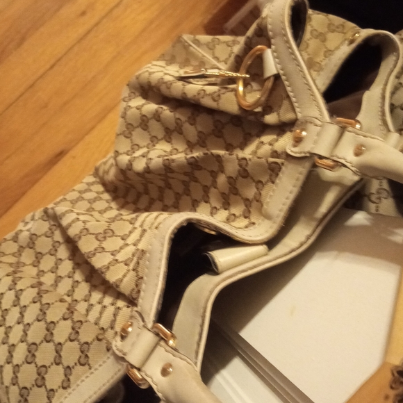 Gucci Handbag - Picture 7 of 9